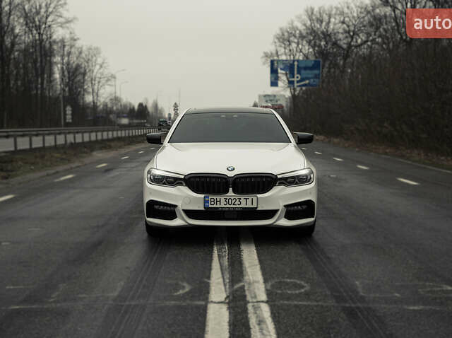 Белый БМВ 5 Серия, объемом двигателя 3 л и пробегом 101 тыс. км за 36500 $, фото 1 на Automoto.ua