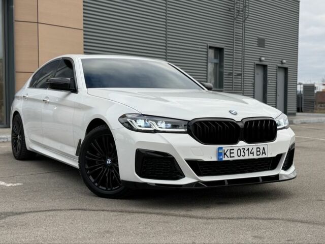 Белый БМВ 5 Серия, объемом двигателя 2 л и пробегом 113 тыс. км за 29999 $, фото 1 на Automoto.ua