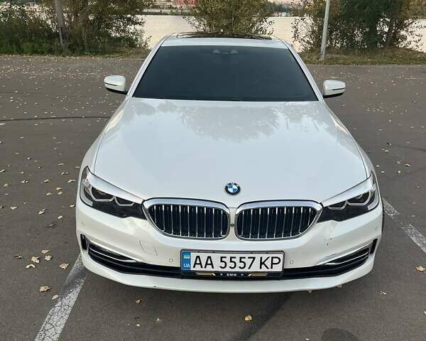 Белый БМВ 5 Серия, объемом двигателя 2 л и пробегом 140 тыс. км за 35000 $, фото 1 на Automoto.ua