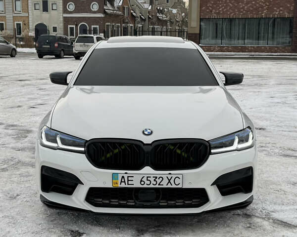 Білий БМВ 5 Серія, об'ємом двигуна 2 л та пробігом 89 тис. км за 27500 $, фото 1 на Automoto.ua