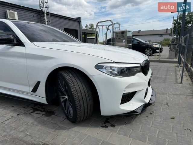Білий БМВ 5 Серія, об'ємом двигуна 3 л та пробігом 137 тис. км за 29500 $, фото 1 на Automoto.ua