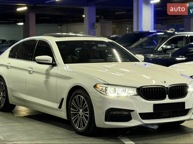 Білий БМВ 5 Серія, об'ємом двигуна 2 л та пробігом 93 тис. км за 25500 $, фото 1 на Automoto.ua