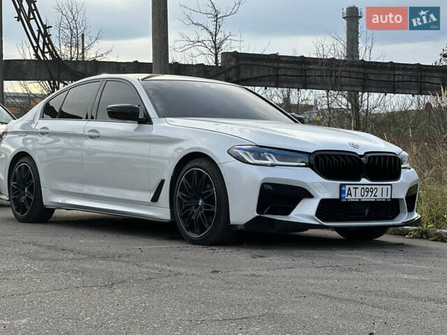 Білий БМВ 5 Серія, об'ємом двигуна 2 л та пробігом 135 тис. км за 30000 $, фото 1 на Automoto.ua