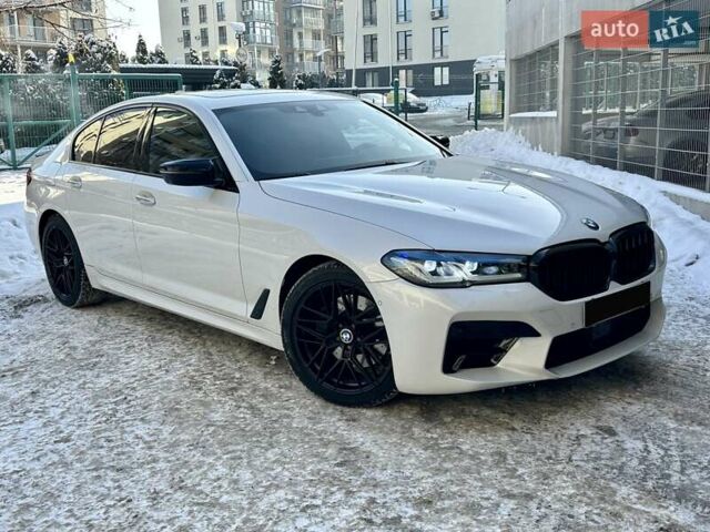 Белый БМВ 5 Серия, объемом двигателя 2 л и пробегом 150 тыс. км за 26700 $, фото 1 на Automoto.ua