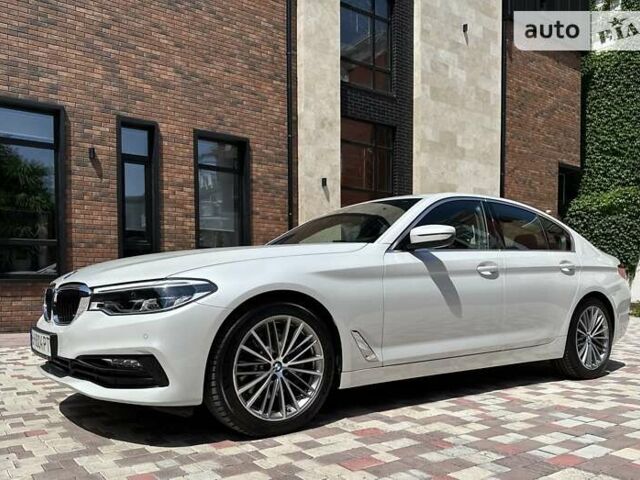 Белый БМВ 5 Серия, объемом двигателя 3 л и пробегом 68 тыс. км за 32000 $, фото 1 на Automoto.ua