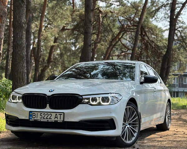Білий БМВ 5 Серія, об'ємом двигуна 2 л та пробігом 115 тис. км за 30000 $, фото 1 на Automoto.ua