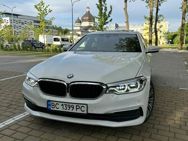 Белый БМВ 5 Серия, объемом двигателя 2 л и пробегом 92 тыс. км за 28200 $, фото 1 на Automoto.ua