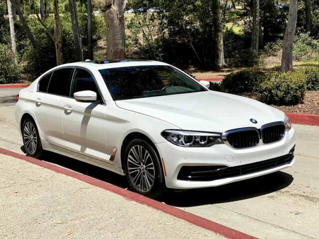 Белый БМВ 5 Серия, объемом двигателя 2 л и пробегом 75 тыс. км за 10000 $, фото 1 на Automoto.ua