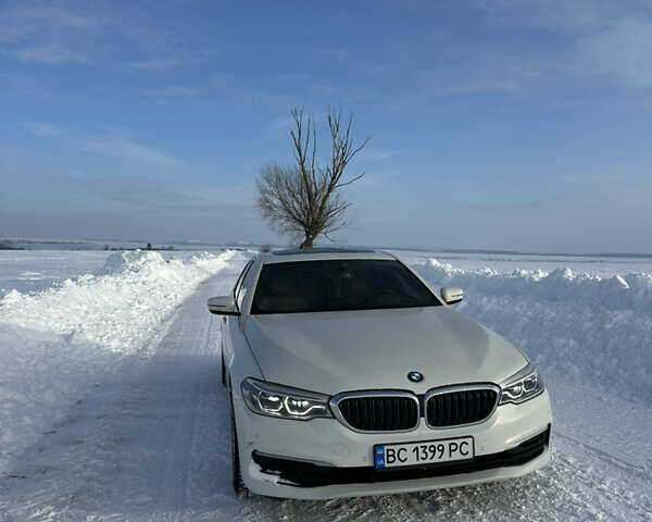 Білий БМВ 5 Серія, об'ємом двигуна 2 л та пробігом 88 тис. км за 30900 $, фото 1 на Automoto.ua