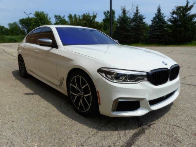 Белый БМВ 5 Серия, объемом двигателя 4.4 л и пробегом 33 тыс. км за 20700 $, фото 1 на Automoto.ua