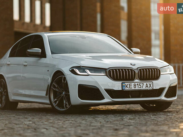 Белый БМВ 5 Серия, объемом двигателя 4.39 л и пробегом 76 тыс. км за 48000 $, фото 1 на Automoto.ua