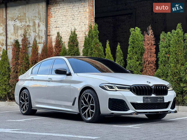 Белый БМВ 5 Серия, объемом двигателя 2 л и пробегом 65 тыс. км за 42999 $, фото 1 на Automoto.ua