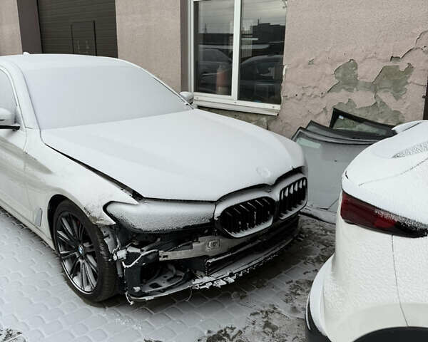 Белый БМВ 5 Серия, объемом двигателя 3 л и пробегом 20 тыс. км за 34500 $, фото 1 на Automoto.ua