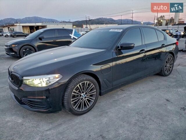 Белый БМВ 5 Серия, объемом двигателя 3 л и пробегом 136 тыс. км за 11200 $, фото 1 на Automoto.ua