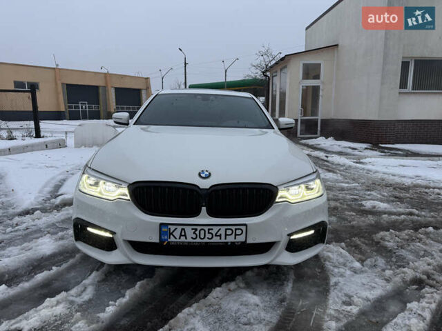 Белый БМВ 5 Серия, объемом двигателя 3 л и пробегом 88 тыс. км за 33000 $, фото 1 на Automoto.ua
