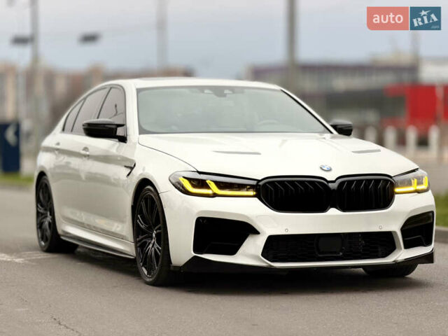 Белый БМВ 5 Серия, объемом двигателя 3 л и пробегом 79 тыс. км за 37999 $, фото 1 на Automoto.ua