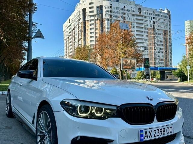 Белый БМВ 5 Серия, объемом двигателя 3 л и пробегом 78 тыс. км за 38000 $, фото 1 на Automoto.ua