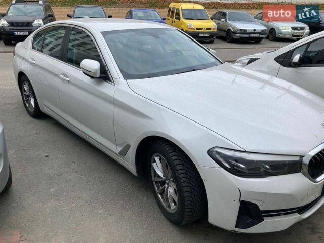 Белый БМВ 5 Серия, объемом двигателя 2 л и пробегом 115 тыс. км за 39999 $, фото 1 на Automoto.ua