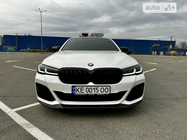 Білий БМВ 5 Серія, об'ємом двигуна 3 л та пробігом 57 тис. км за 65000 $, фото 1 на Automoto.ua