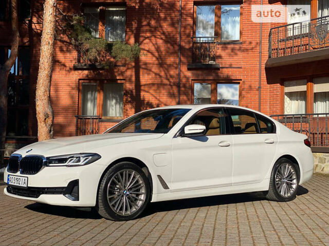 Білий БМВ 5 Серія, об'ємом двигуна 2 л та пробігом 20 тис. км за 43000 $, фото 1 на Automoto.ua