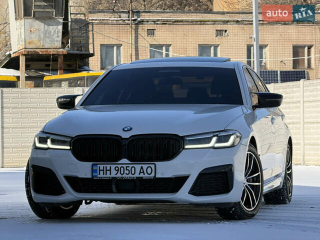 Белый БМВ 5 Серия, объемом двигателя 2 л и пробегом 50 тыс. км за 56500 $, фото 1 на Automoto.ua