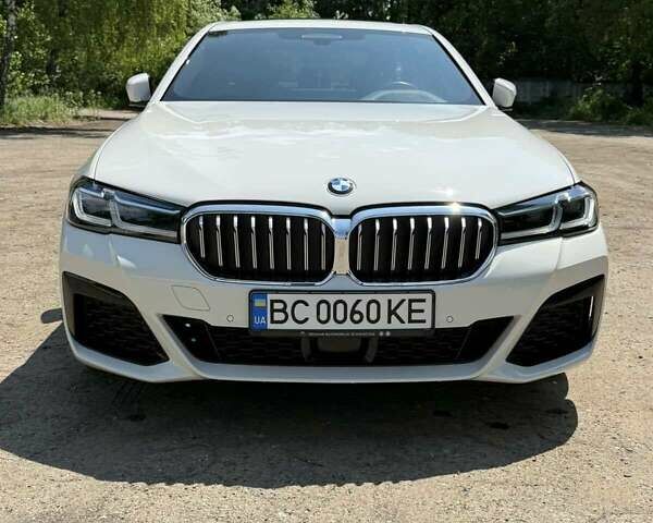 Белый БМВ 5 Серия, объемом двигателя 2 л и пробегом 40 тыс. км за 61000 $, фото 1 на Automoto.ua