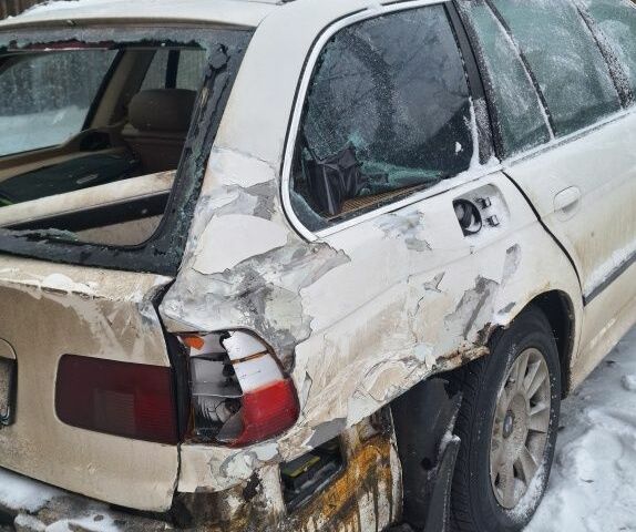 Белый БМВ 5 Серия, объемом двигателя 2.8 л и пробегом 252 тыс. км за 2000 $, фото 1 на Automoto.ua