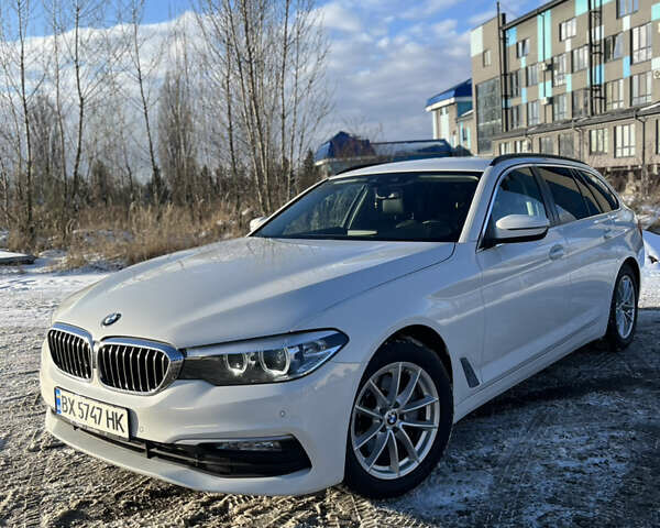 Белый БМВ 5 Серия, объемом двигателя 2 л и пробегом 260 тыс. км за 19950 $, фото 1 на Automoto.ua