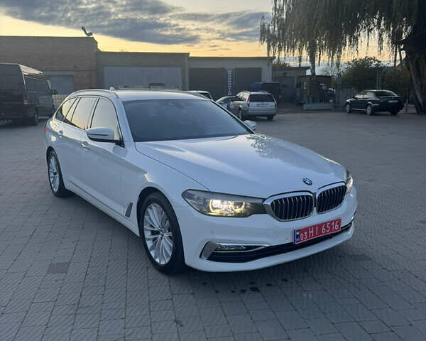 Белый БМВ 5 Серия, объемом двигателя 2.99 л и пробегом 254 тыс. км за 23400 $, фото 1 на Automoto.ua