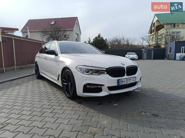 Белый БМВ 5 Серия, объемом двигателя 2.99 л и пробегом 308 тыс. км за 27200 $, фото 1 на Automoto.ua
