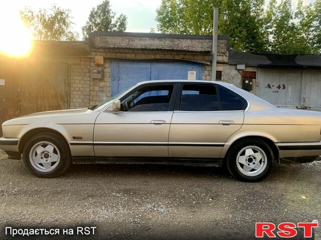 Бежевый БМВ 5 Серия, объемом двигателя 2.5 л и пробегом 0 тыс. км за 2300 $, фото 1 на Automoto.ua