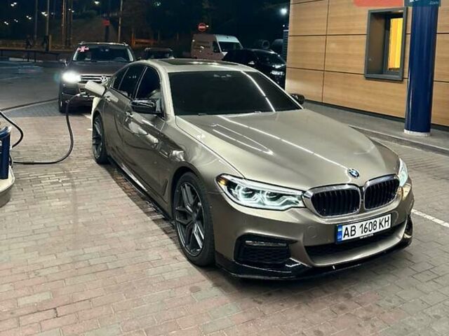 БМВ 5 Серия 2018 в Киеве на Automoto.ua Бежевый БМВ 5 Серия, объемом двигателя 2 л и пробегом 134 тыс. км за 35000 $, фото 1 на Automoto.ua