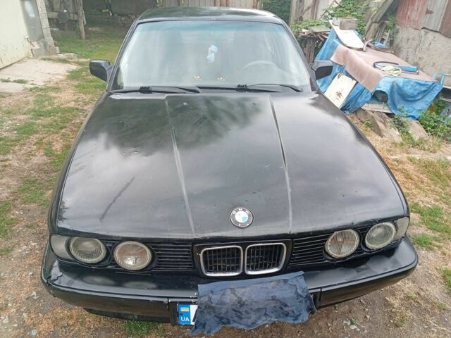 Чорний БМВ 5 Серія, об'ємом двигуна 2 л та пробігом 400 тис. км за 3000 $, фото 1 на Automoto.ua