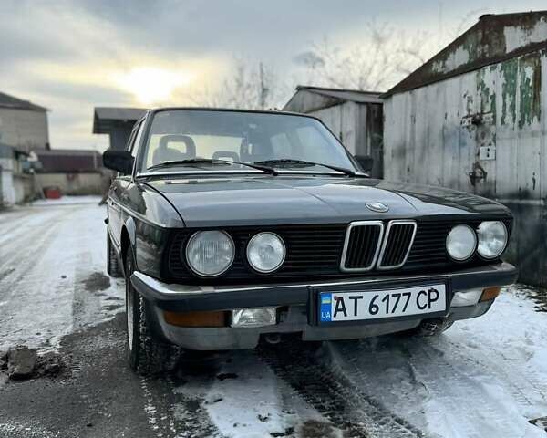 Черный БМВ 5 Серия, объемом двигателя 2 л и пробегом 500 тыс. км за 2200 $, фото 1 на Automoto.ua