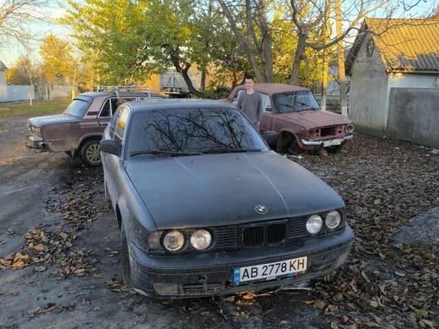 Черный БМВ 5 Серия, объемом двигателя 2.4 л и пробегом 334 тыс. км за 800 $, фото 1 на Automoto.ua