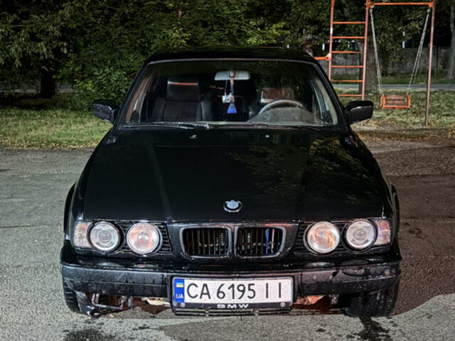 Чорний БМВ 5 Серія, об'ємом двигуна 3.4 л та пробігом 452 тис. км за 3000 $, фото 1 на Automoto.ua