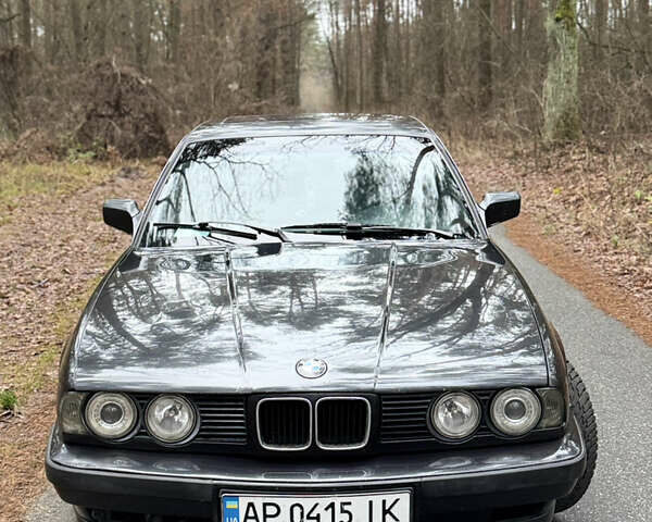 Черный БМВ 5 Серия, объемом двигателя 2 л и пробегом 335 тыс. км за 2499 $, фото 1 на Automoto.ua