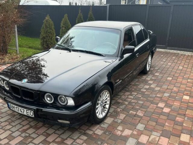 Черный БМВ 5 Серия, объемом двигателя 2 л и пробегом 350 тыс. км за 2249 $, фото 1 на Automoto.ua