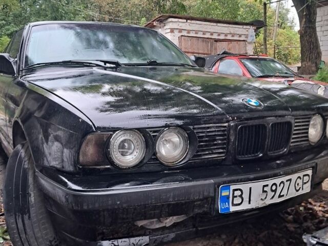 Чорний БМВ 5 Серія, об'ємом двигуна 3 л та пробігом 300 тис. км за 1300 $, фото 1 на Automoto.ua