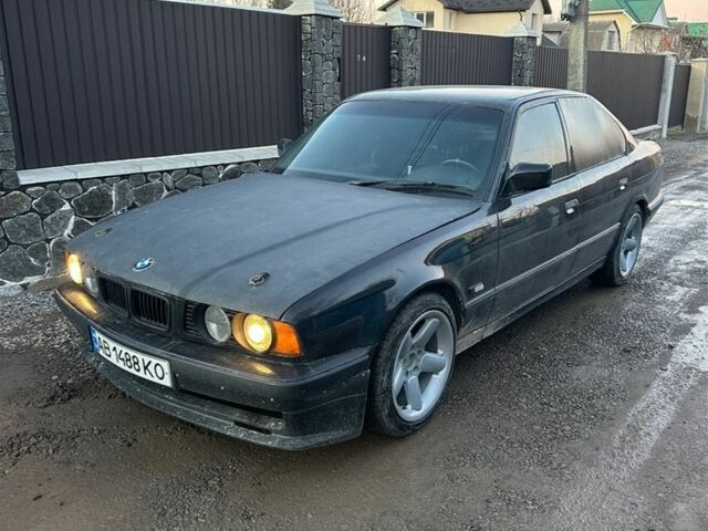 Чорний БМВ 5 Серія, об'ємом двигуна 3 л та пробігом 200 тис. км за 3200 $, фото 1 на Automoto.ua