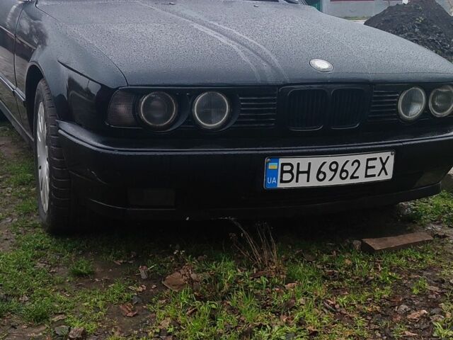 Черный БМВ 5 Серия, объемом двигателя 2 л и пробегом 320 тыс. км за 3000 $, фото 1 на Automoto.ua