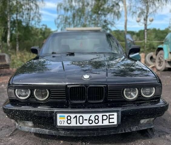 Черный БМВ 5 Серия, объемом двигателя 2.5 л и пробегом 3 тыс. км за 1100 $, фото 1 на Automoto.ua