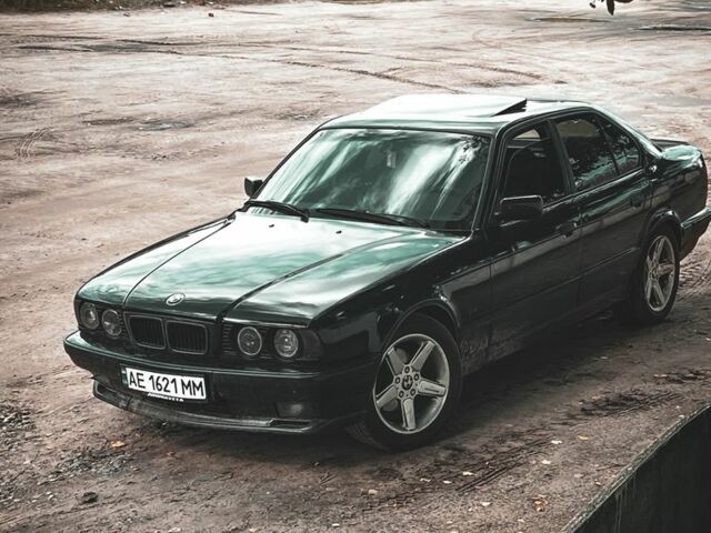 Черный БМВ 5 Серия, объемом двигателя 2.5 л и пробегом 460 тыс. км за 2360 $, фото 1 на Automoto.ua