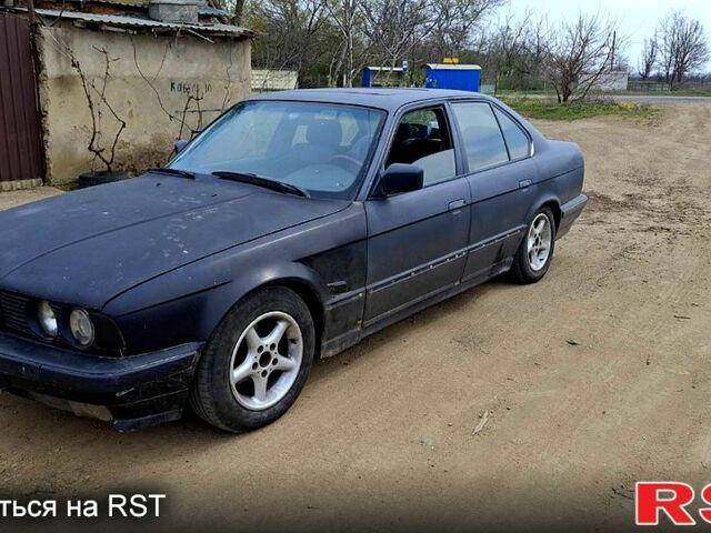 Чорний БМВ 5 Серія, об'ємом двигуна 2.5 л та пробігом 248 тис. км за 1700 $, фото 1 на Automoto.ua