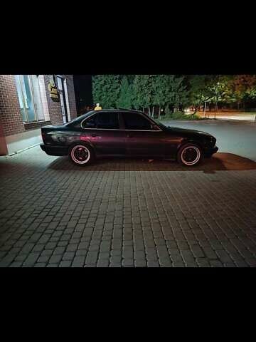 Черный БМВ 5 Серия, объемом двигателя 2.5 л и пробегом 290 тыс. км за 3200 $, фото 1 на Automoto.ua