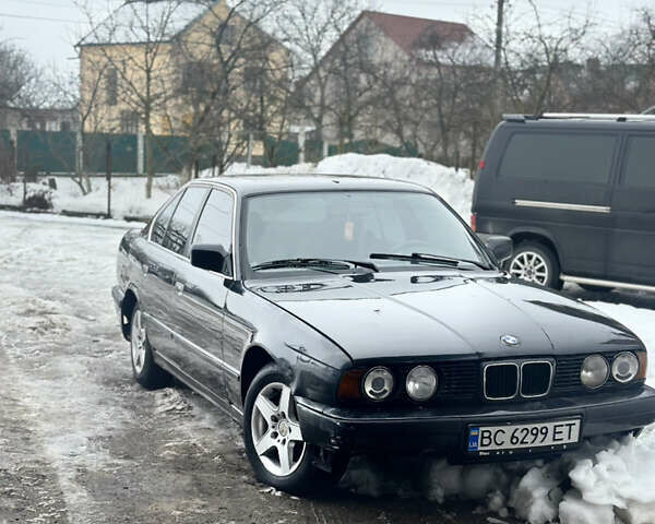 Черный БМВ 5 Серия, объемом двигателя 2 л и пробегом 280 тыс. км за 1000 $, фото 1 на Automoto.ua