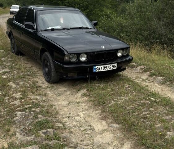 Чорний БМВ 5 Серія, об'ємом двигуна 2.4 л та пробігом 500 тис. км за 3296 $, фото 1 на Automoto.ua