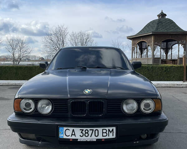 Чорний БМВ 5 Серія, об'ємом двигуна 2.5 л та пробігом 400 тис. км за 2300 $, фото 1 на Automoto.ua