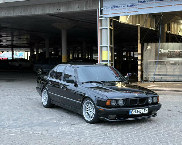 Чорний БМВ 5 Серія, об'ємом двигуна 2.5 л та пробігом 240 тис. км за 5500 $, фото 1 на Automoto.ua