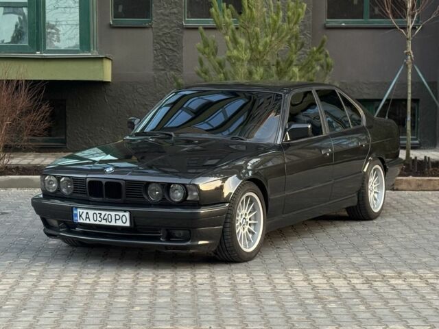 Чорний БМВ 5 Серія, об'ємом двигуна 2.5 л та пробігом 272 тис. км за 6000 $, фото 1 на Automoto.ua